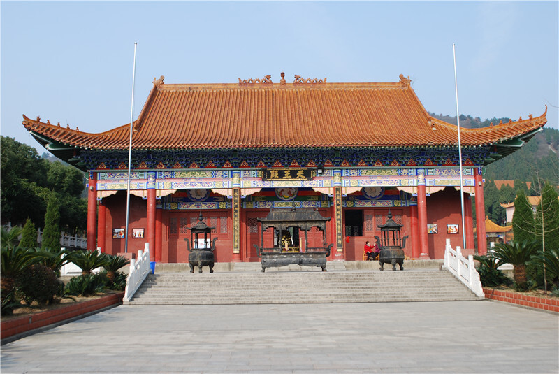 灵泉寺游玩