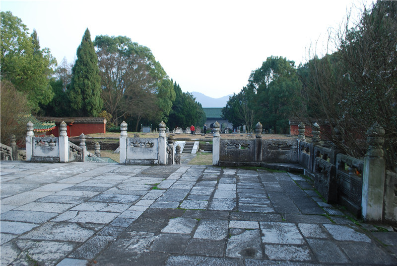 龍泉山風景區遊玩