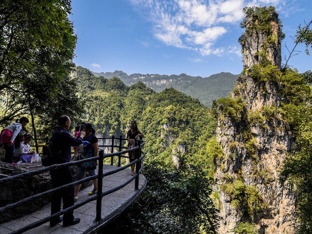 遊玩時長:約2小時 清江方山風景區,位於長陽龍舟坪鎮鄭家榜村,處於