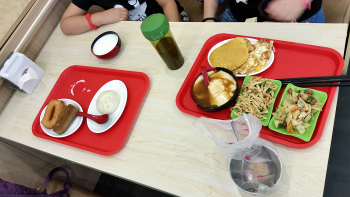 早餐,宾馆外应昌路口-小粥仙,不吃纯蒙式早餐的话可以选择他家