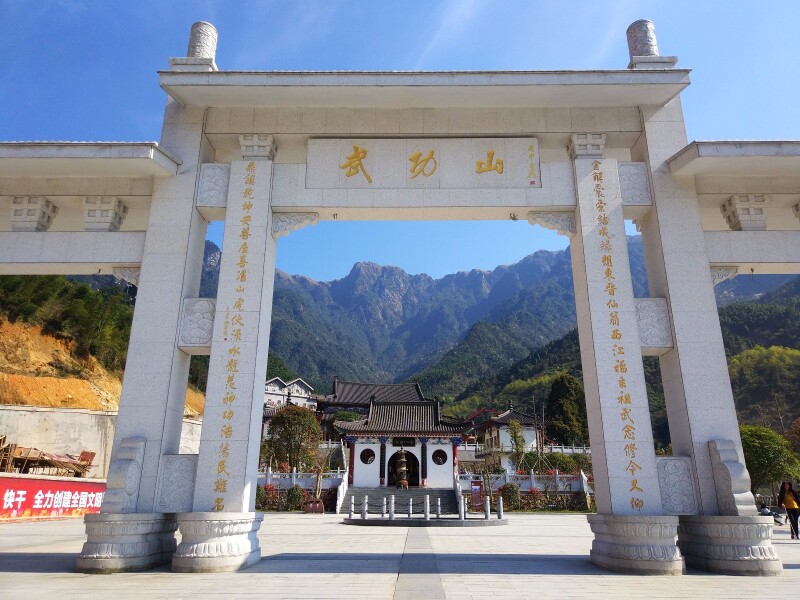 【途牛首发】徒步武功山,带着帐篷去露营