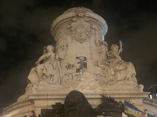 共和广场玛丽安娜雕像