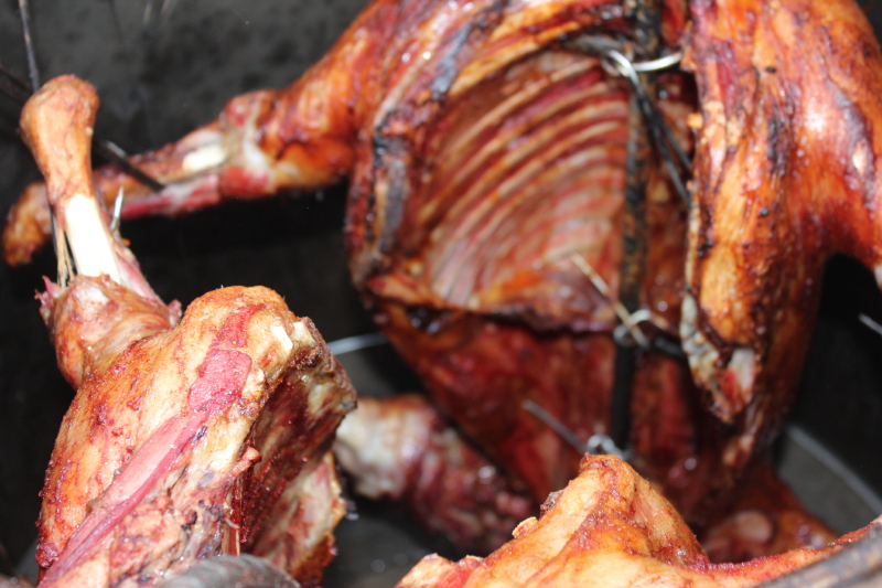 烤全羊来喽!品马奶酒  献哈达,我们也做一回蒙古人!