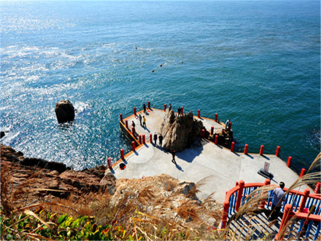  大連棒棰島-旅順軍港-黃渤海分界線-小平島雙飛4日遊>含658元大禮包