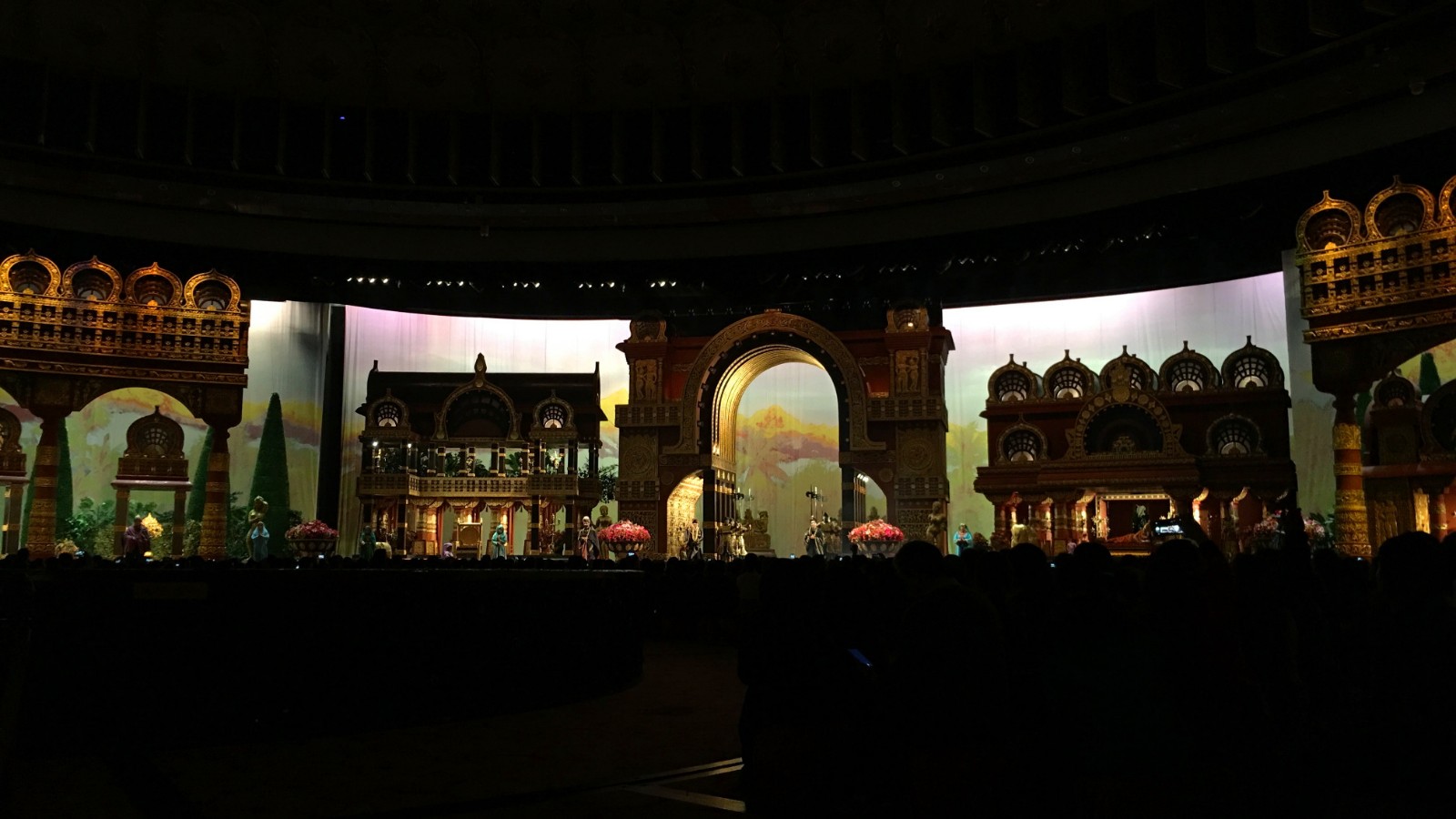 景点 :灵山胜境开放时间:景区7:00-17:30;灵山梵宫,五印坛城9:00-18