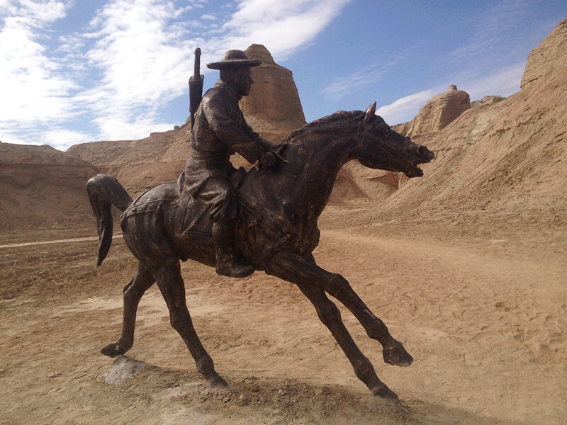        骑兵勇士在赶路