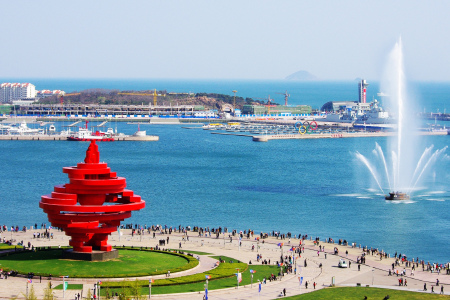  跟团游> 青岛栈桥-信号山-五四广场-奥帆中心1日游>旅游大巴定点接送