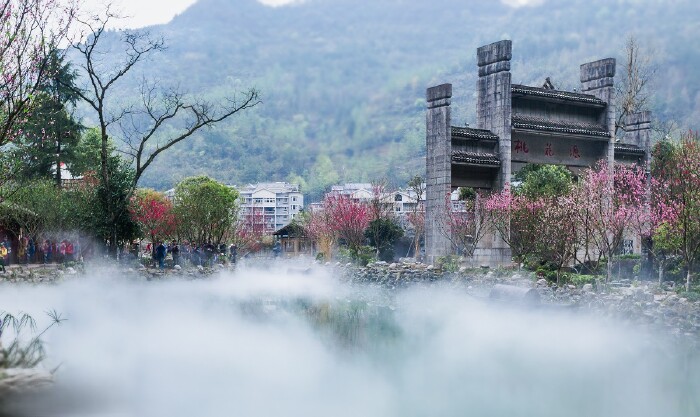 酉阳桃花源:手捧桃花酿,我在十里桃林等你来一起发呆造梦
