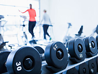 六角亭新体育场