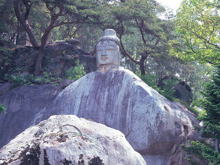 安东泥川洞石佛像