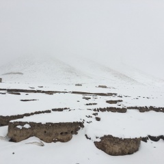 日月山