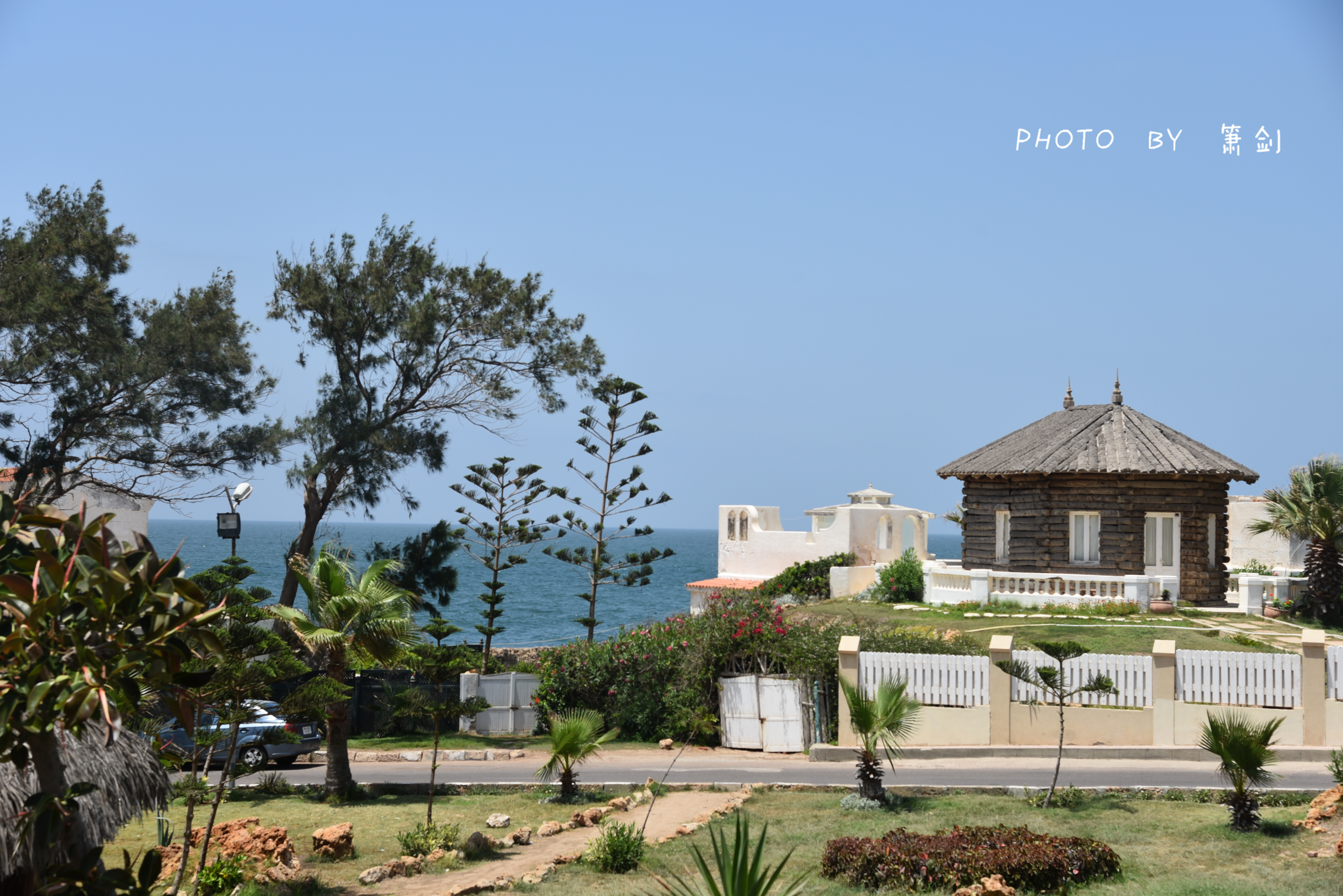 稱夏宮(皇帝夏天的行宮),此園1952年之前一直都是皇室家族的避暑勝地