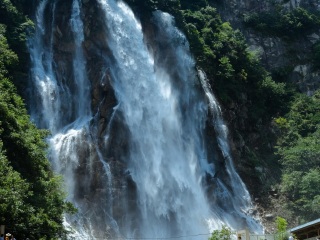 大别山彩虹瀑布