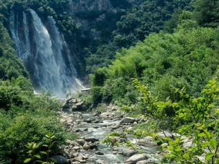 大别山彩虹瀑布