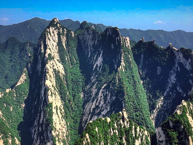 行摄于华山之巅,只为俯瞰悬崖绝壁中的最美风景