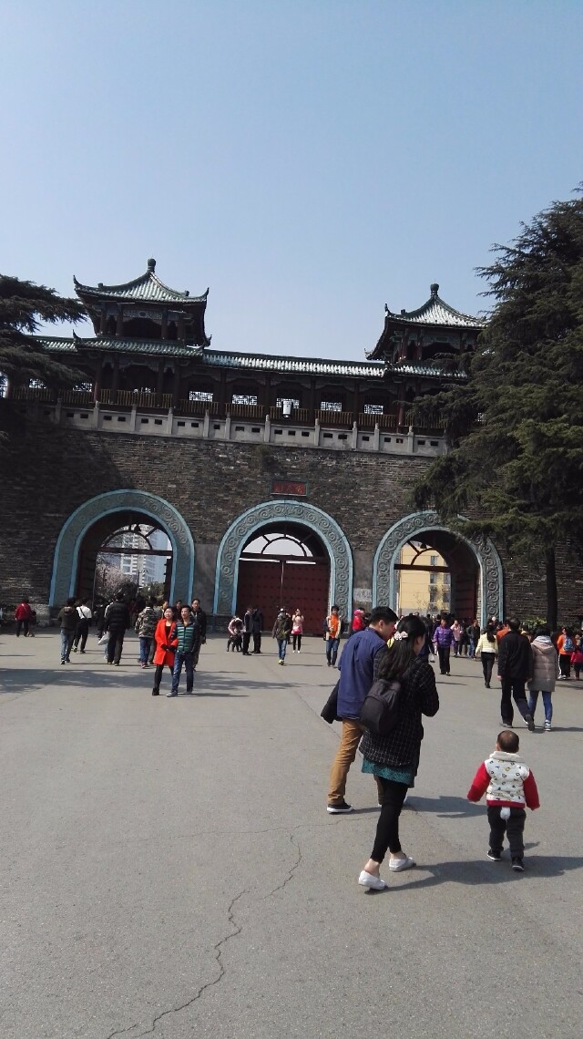 玄武湖公园正门