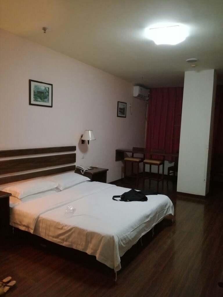 夏商·怡庭快捷酒店(厦门中山路湖景店)