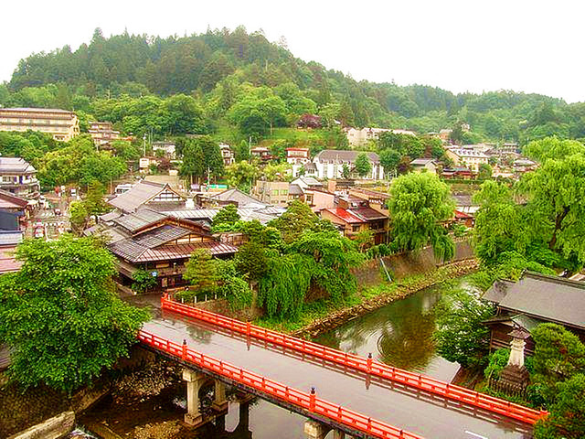 飞驒市及高山市位于岐阜县,因地处日本中心地带且被群山环绕,自古以来