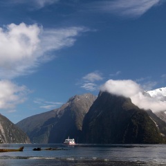 米佛峡湾