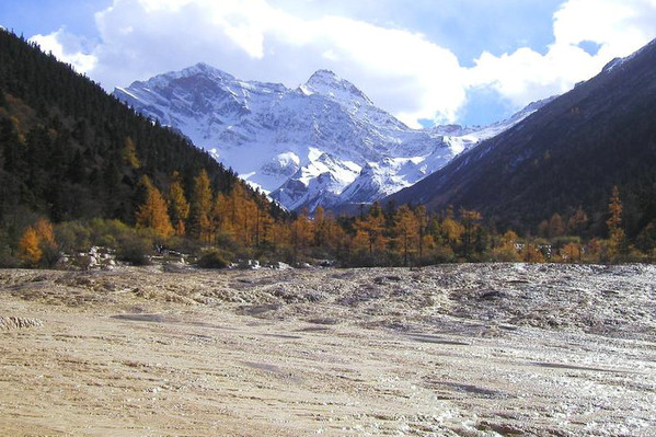 九寨沟旅游去哪里_九寨沟雪峰怎么样_