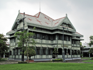 五世皇柚木行宫