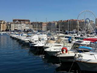 马赛老港码头区