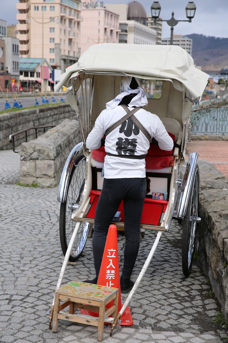 人力黄包车.车夫是个蛮帅的身高1.