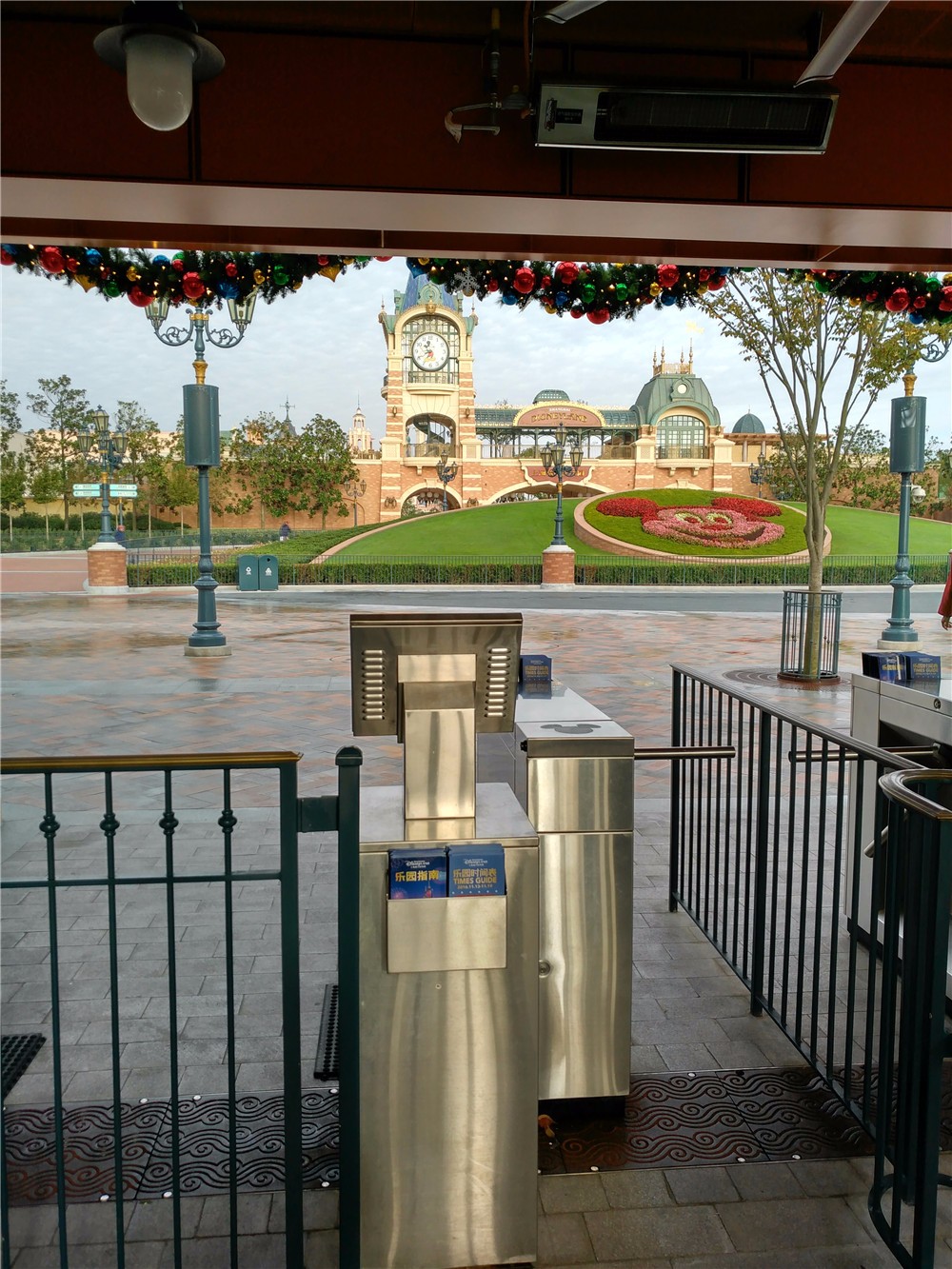 1天眼花缭乱,上海迪士尼玩法