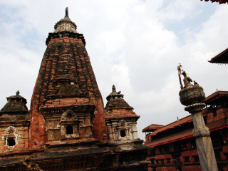 恰尔·纳那扬神庙