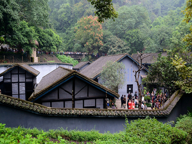  重慶市內白公館-渣滓洞-磁器口1日遊>紅色文化,古鎮文化,純玩零購物