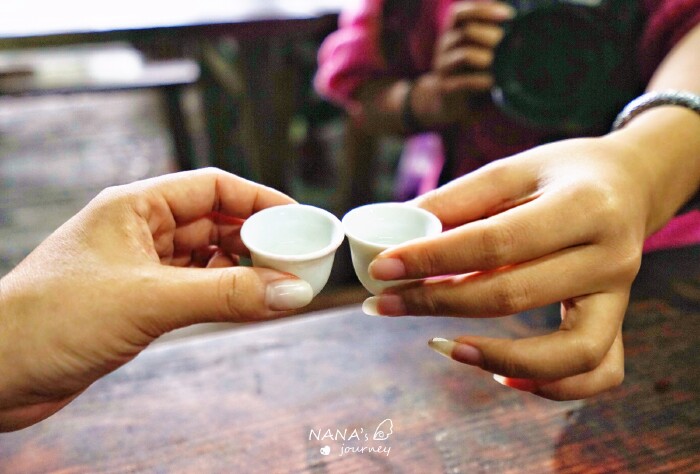 干了这杯酒,我们就是好兄弟!