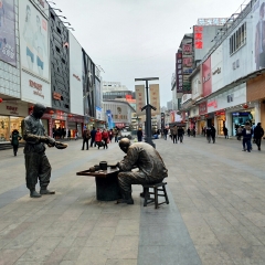 二七广场的#旅图换旅费# #旅拍#
