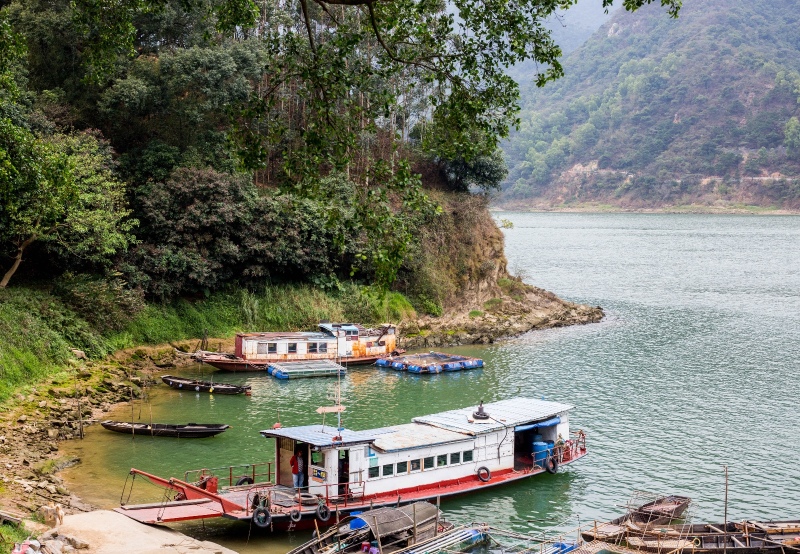 西江游船,文殊渡口觅鲜