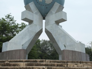 北回归线标志塔