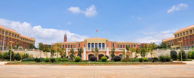 雲南大學