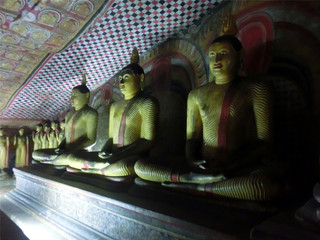 丹布拉石窟寺