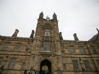 悉尼大学