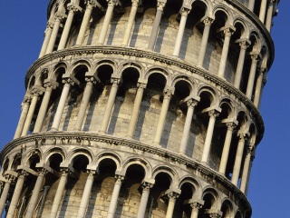 比萨斜塔