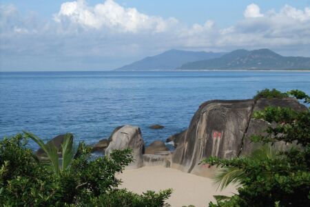 <西岛-南山-天涯海角-椰田古寨双飞5日游>畅玩西岛一整天，走遍三亚著名景点，赠送精彩夜娱