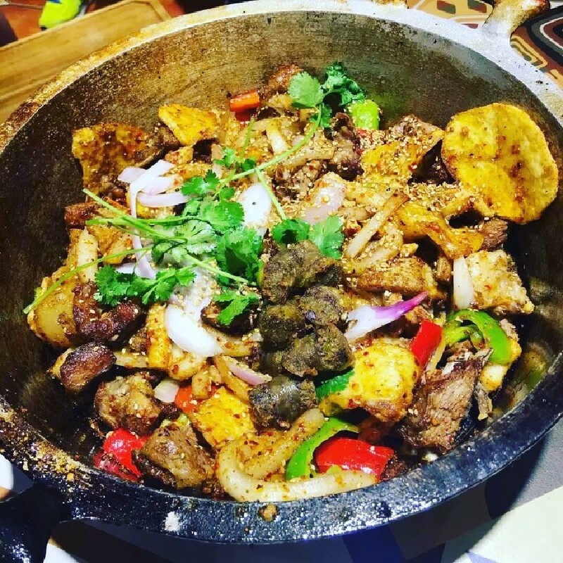 还有他们特别出名的炕锅