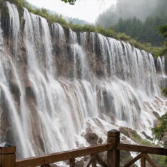 五彩池