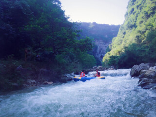 宜昌青龙峡漂流