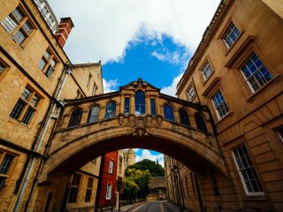 牛津大学叹息桥