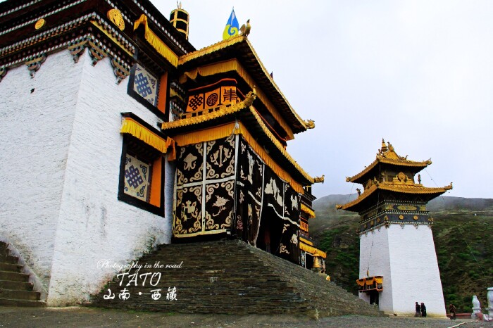 赶早不如赶巧,西藏洛卓窝隆寺的跳神