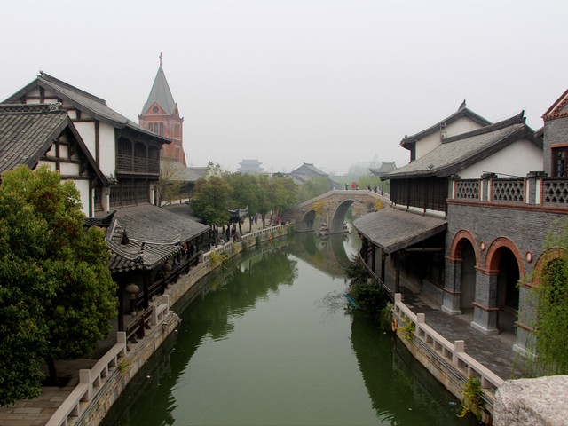  臺兒莊古城-微山湖-大戰紀念館2日遊>江北古城賞夜景,假期專享,住