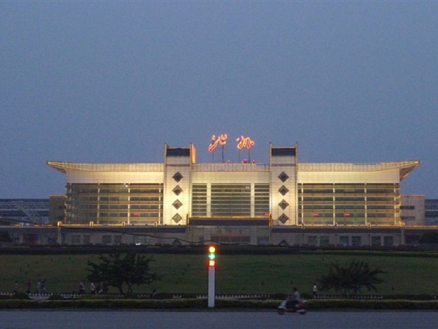 安徽九华山高铁动车2日游2人起订池州站接8人以内精致小团宿山上九华