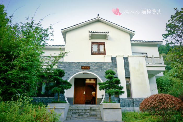 "停车坐爱枫林晚,霜叶红于二月花", 待到秋天来临之时,一定要再来到