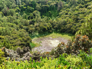 鹿洞火山口