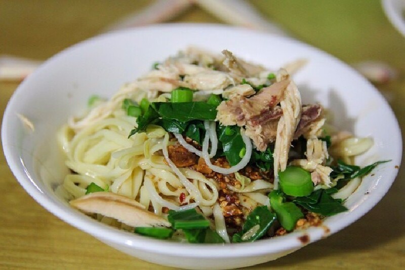 凉鸡凉面,这个一定要吃的,有点甜味