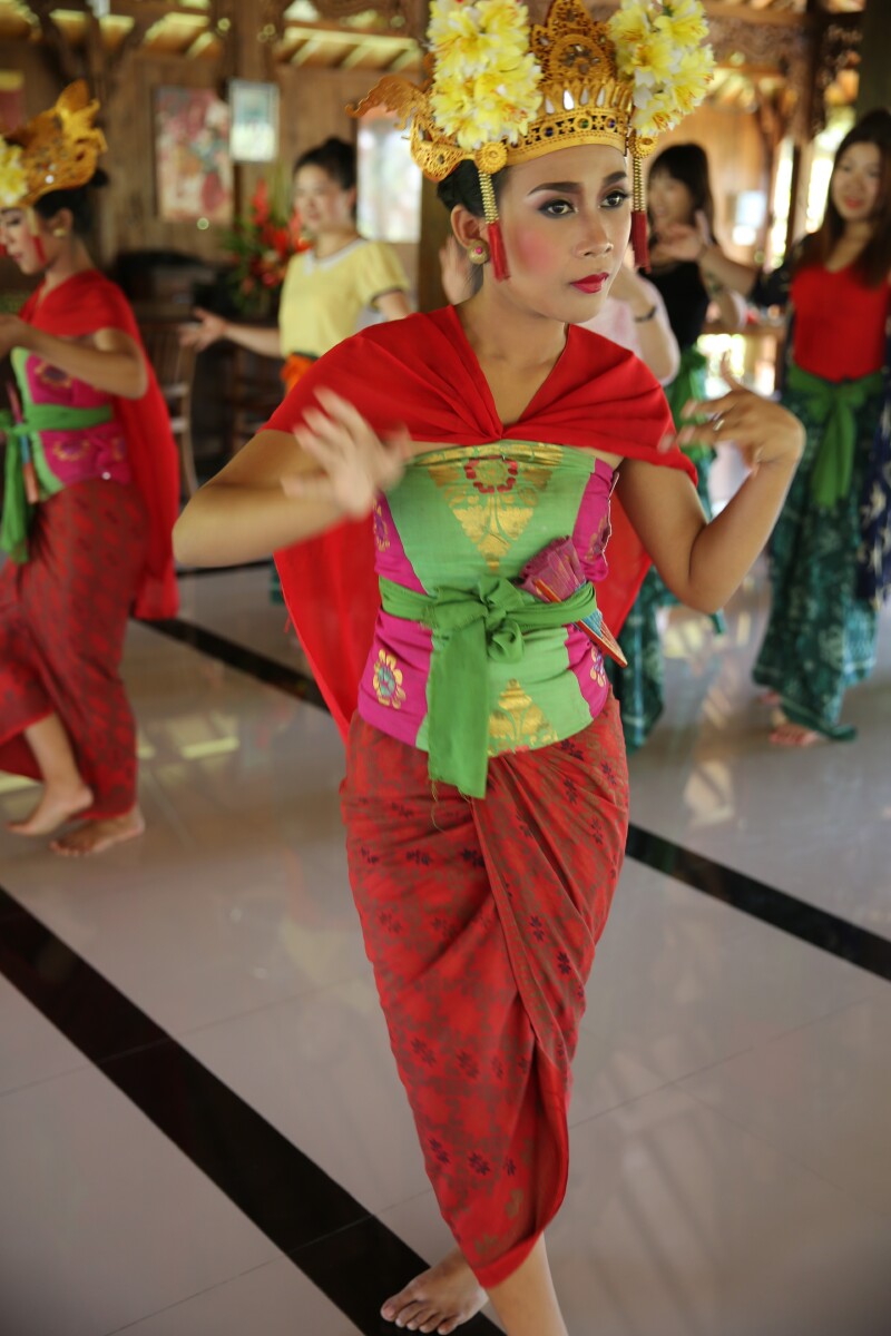 巴厘岛文莱游记二圣猴森林路海神庙爪哇民族村